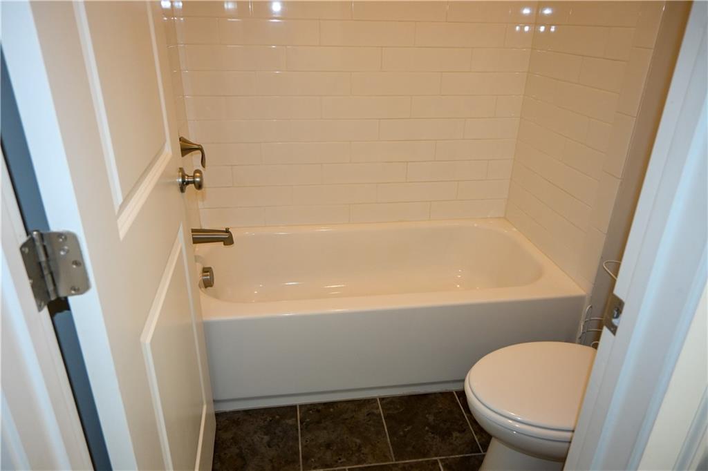 1758 Glenview Park Circle Ne Property Photo 27