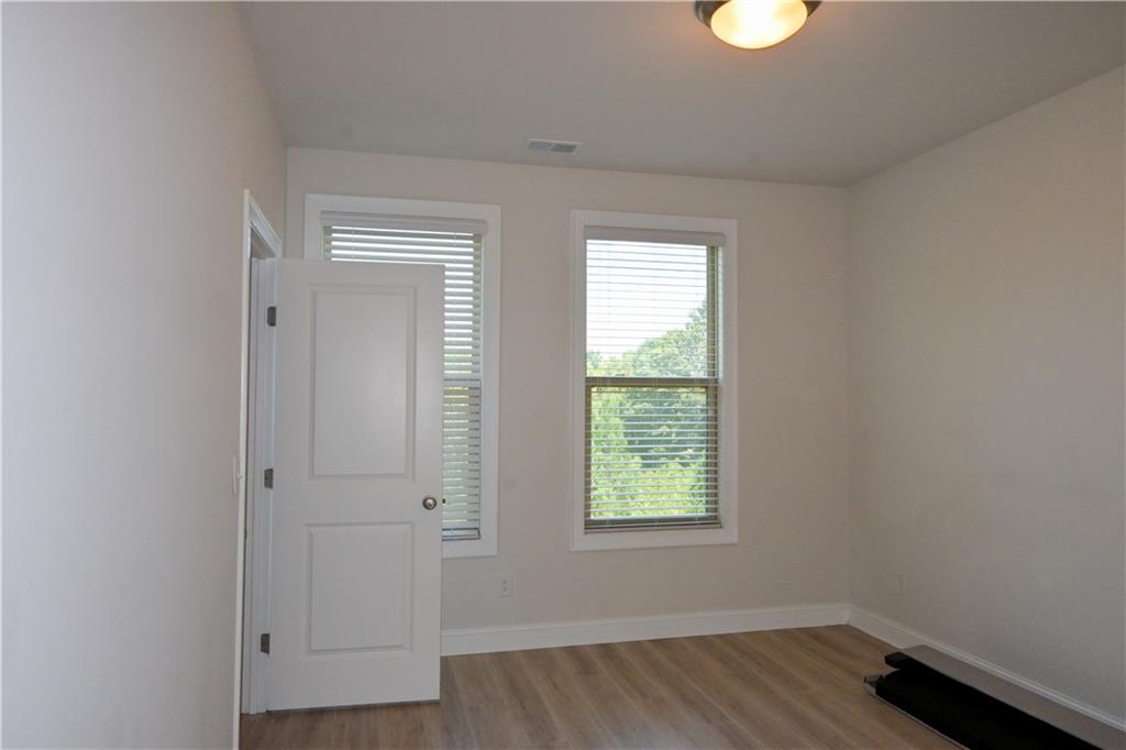 1758 Glenview Park Circle Ne Property Photo 28
