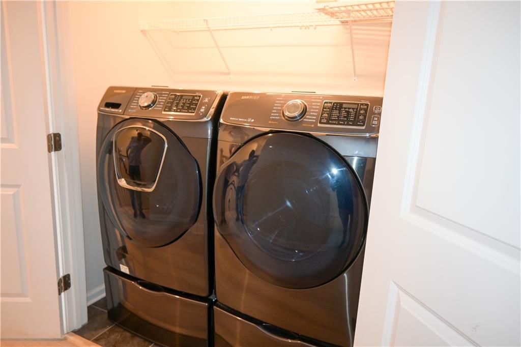 1758 Glenview Park Circle Ne Property Photo 33