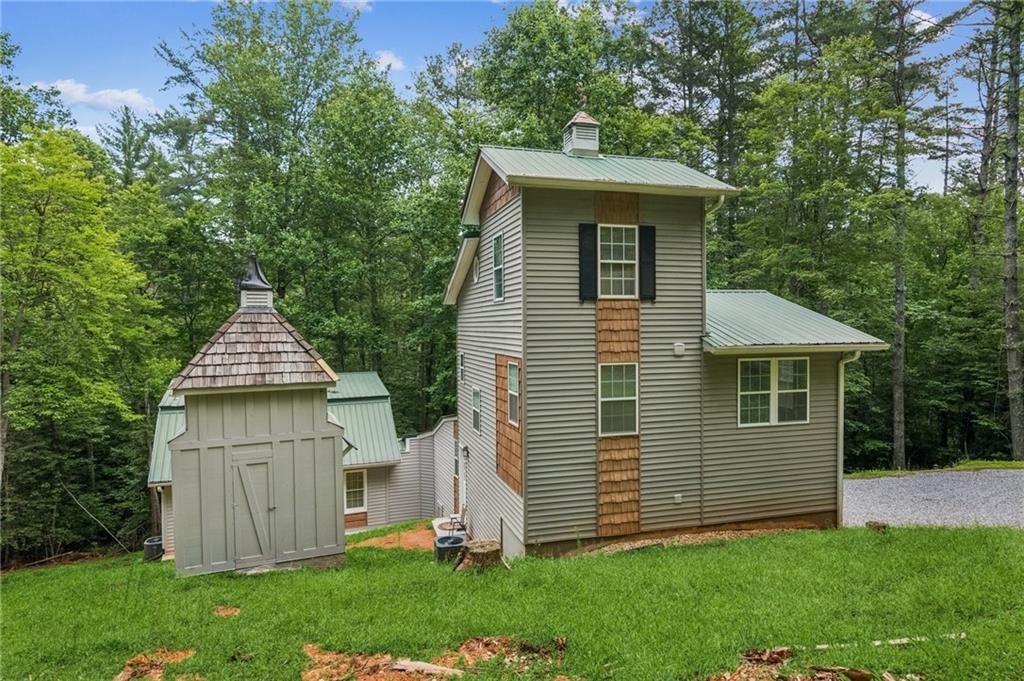 375 Deerfield Drive Property Photo 4
