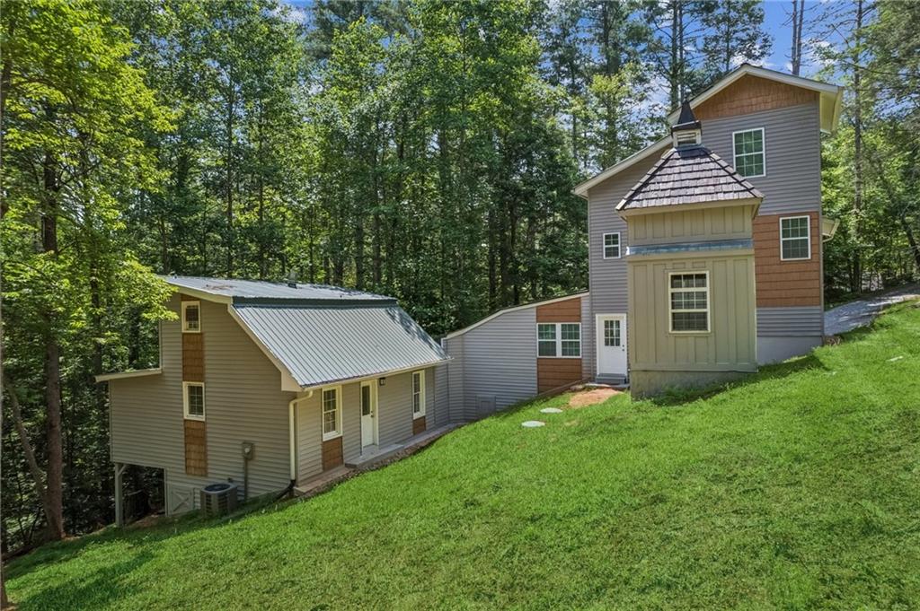 375 Deerfield Drive Property Photo 6