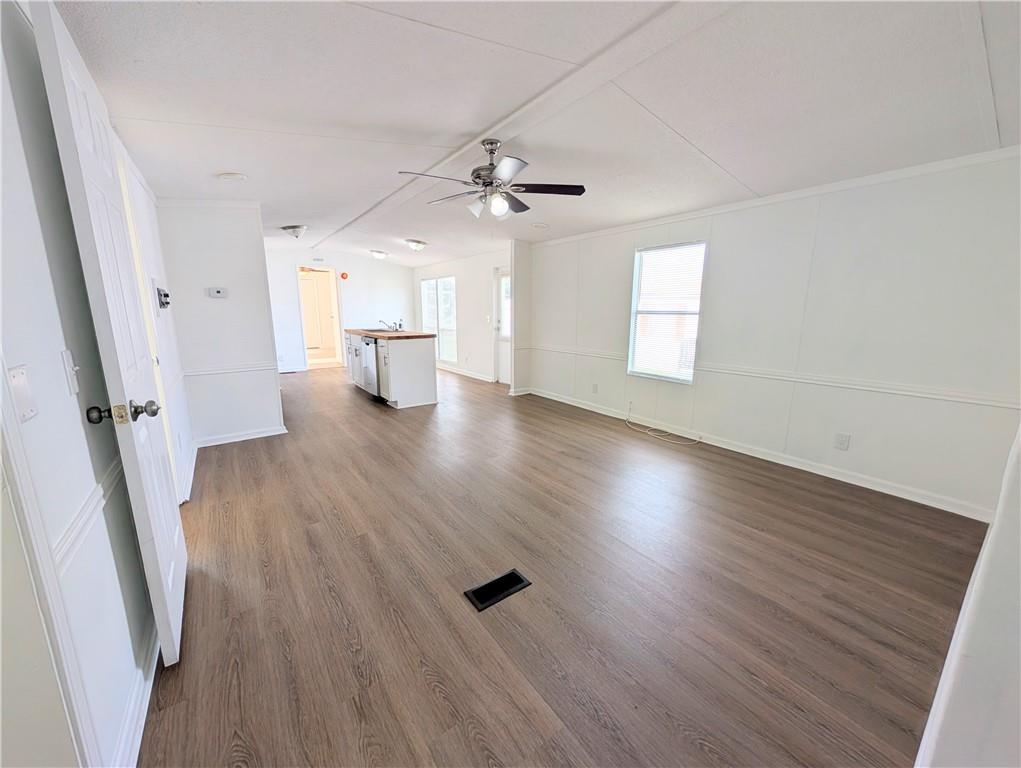 119 Seabreeze Drive Property Photo 14