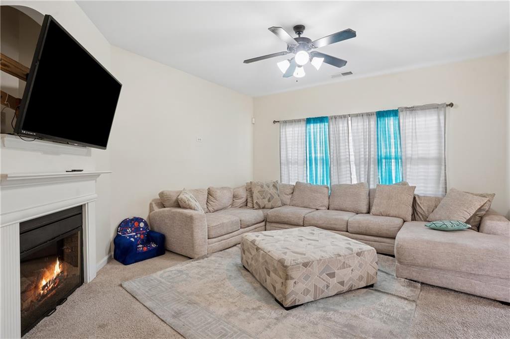 7556 Rutgers Circle Property Photo 5