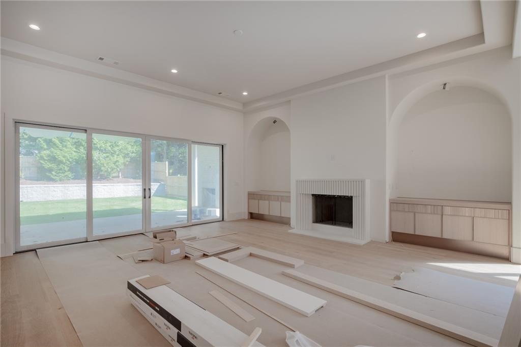 305 Hook Street Property Photo 8