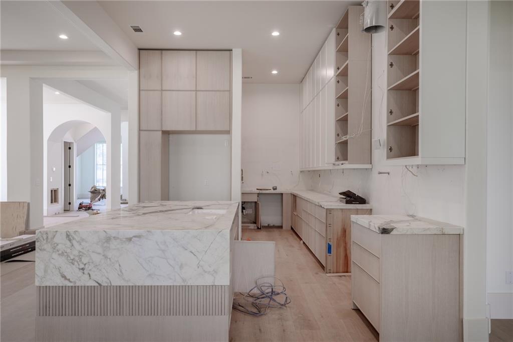 305 Hook Street Property Photo 17