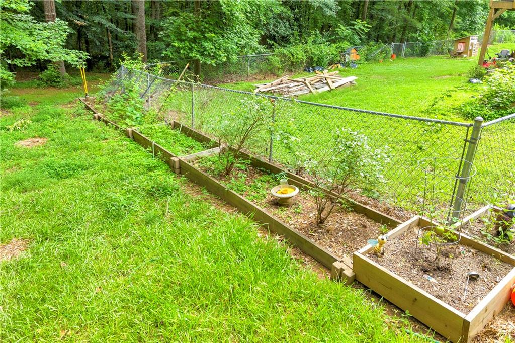 587 J B Owens Road Property Photo 11