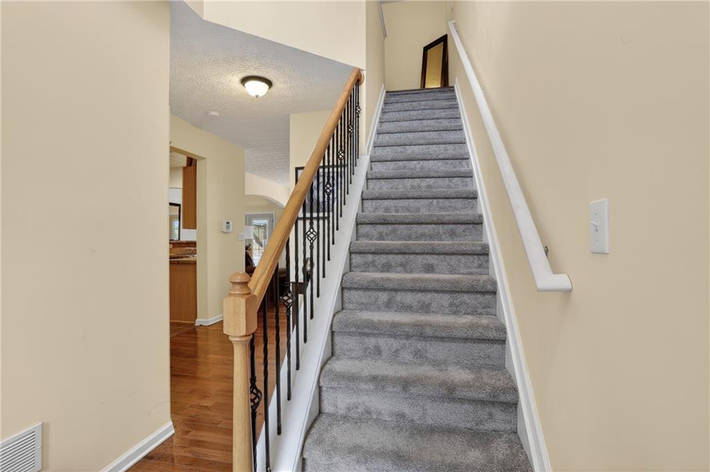 5556 Cascade Run Property Photo 20