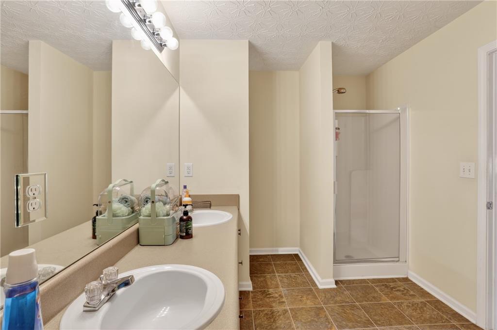 5556 Cascade Run Property Photo 22