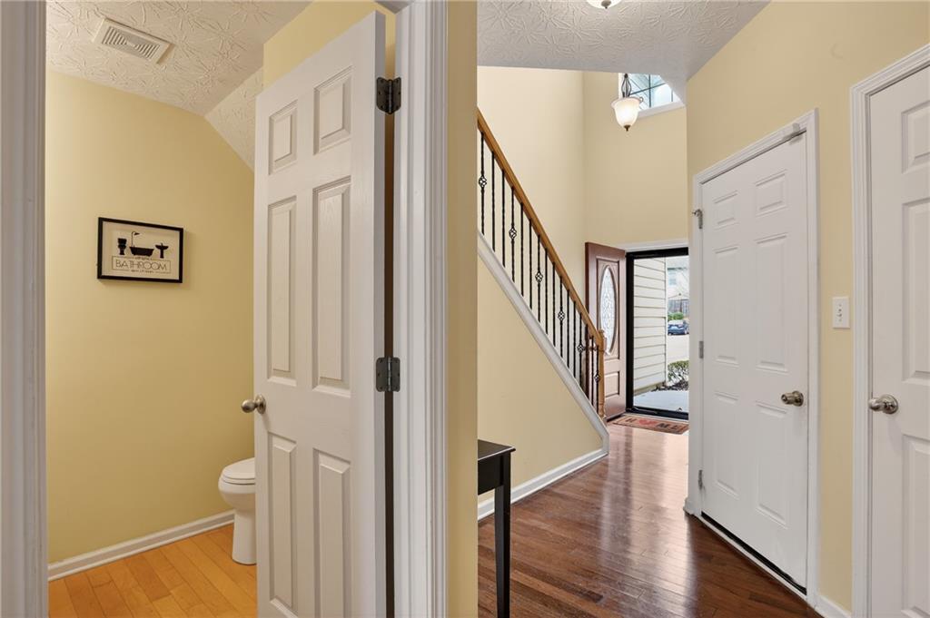 5556 Cascade Run Property Photo 38
