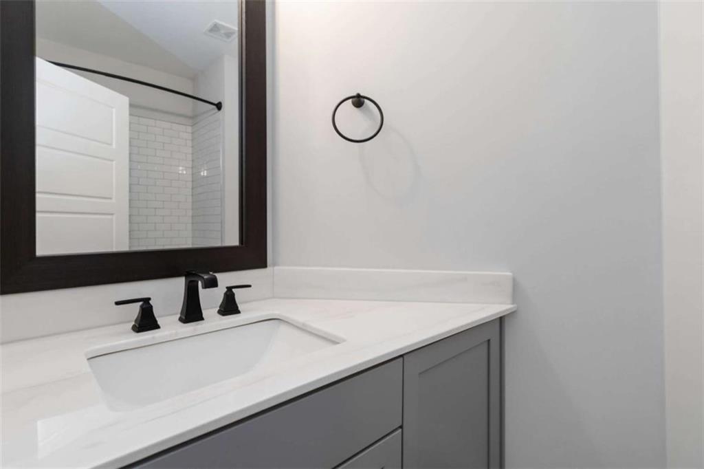 2000 Harvest Pond Circle Unit 2094 - Bramble Property Photo 5