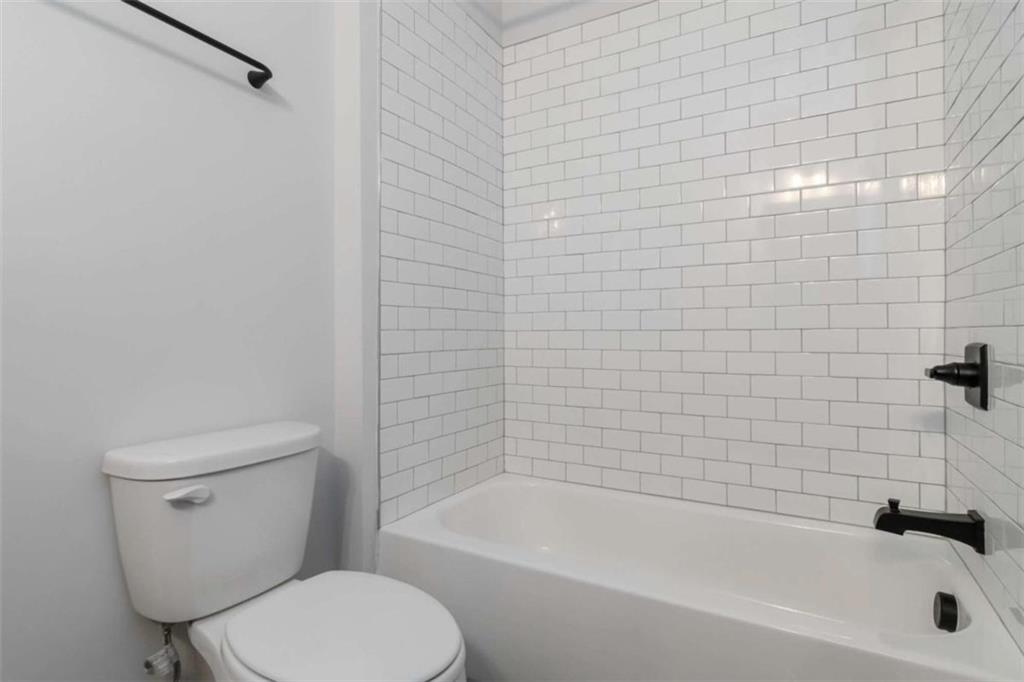2000 Harvest Pond Circle Unit 2094 - Bramble Property Photo 6