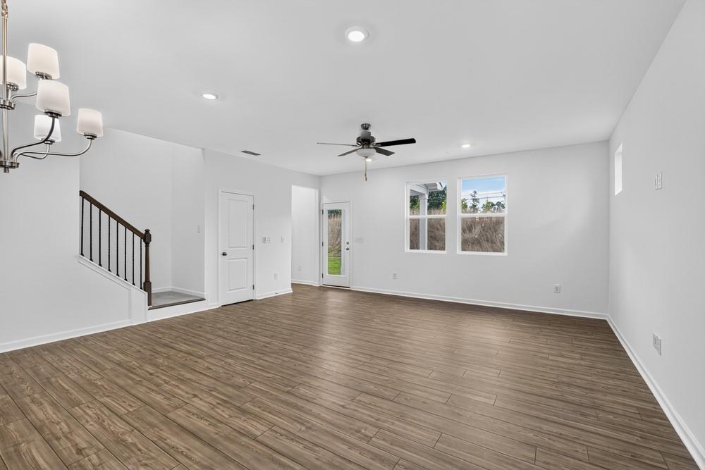 3659 Sagecrest Drive Property Photo 3