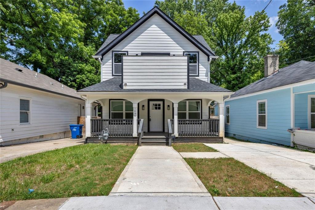 1090 Mcdaniel Street SW Property Photo 1