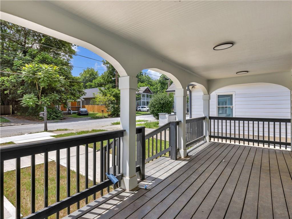 1090 Mcdaniel Street Sw Property Photo 2