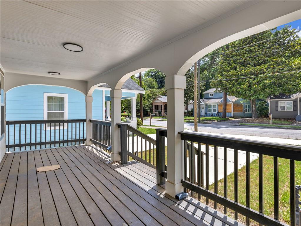 1090 Mcdaniel Street Sw Property Photo 3