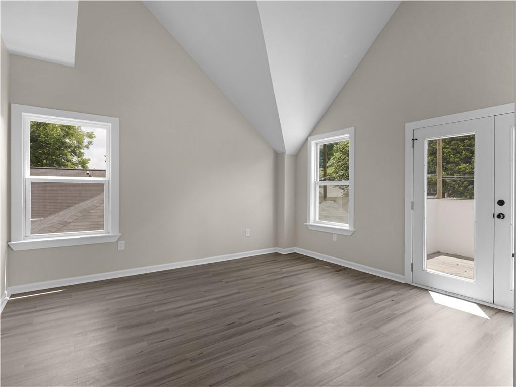 1090 Mcdaniel Street Sw Property Photo 26