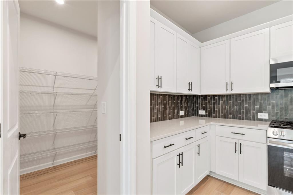 3565 Arrow Root Circle Property Photo 9