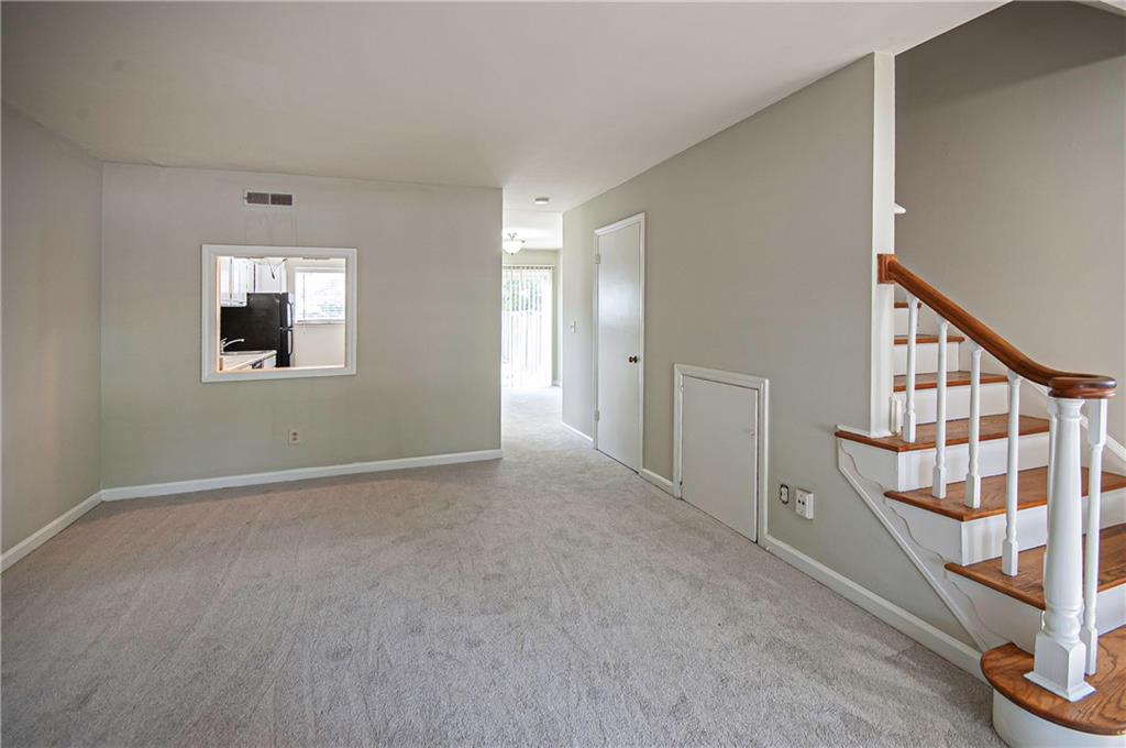 3099 Colonial Way Unit M Property Photo 3