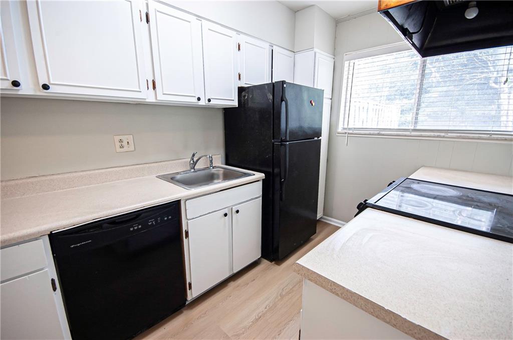 3099 Colonial Way Unit M Property Photo 8