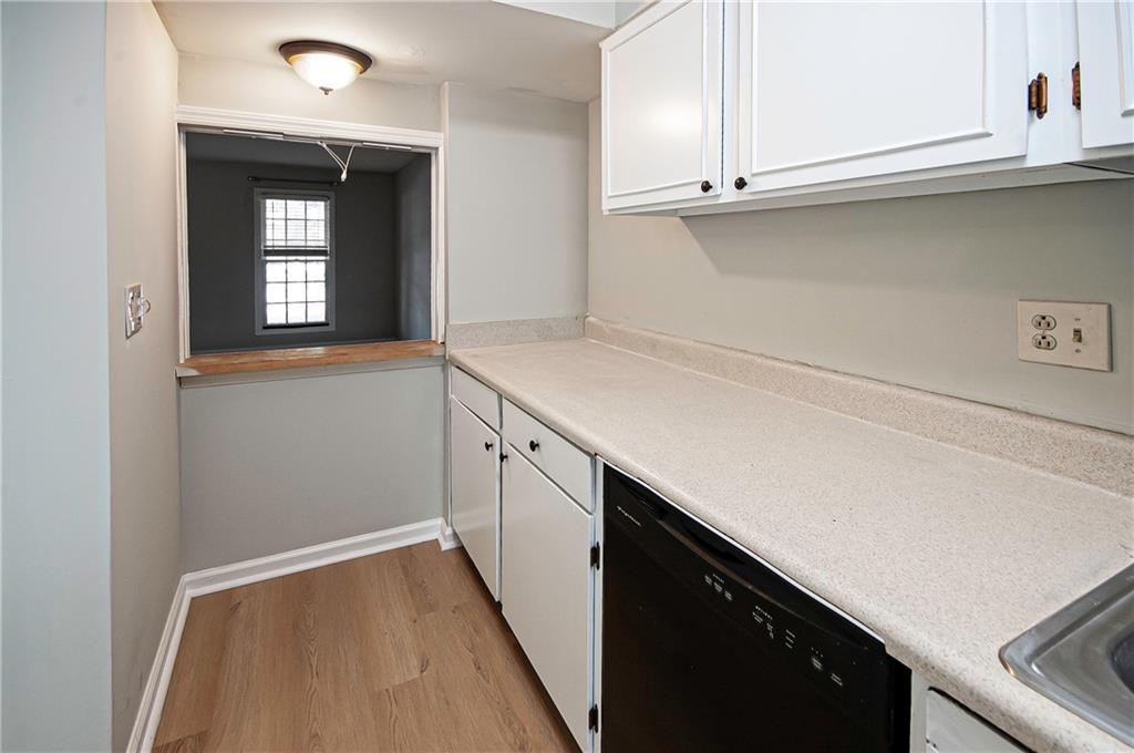 3099 Colonial Way Unit M Property Photo 9