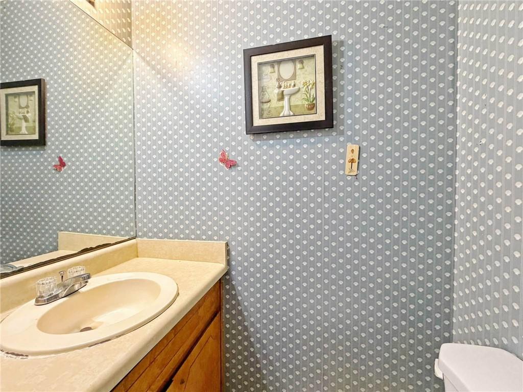 935 Six Oaks Circle Unit B Property Photo 15
