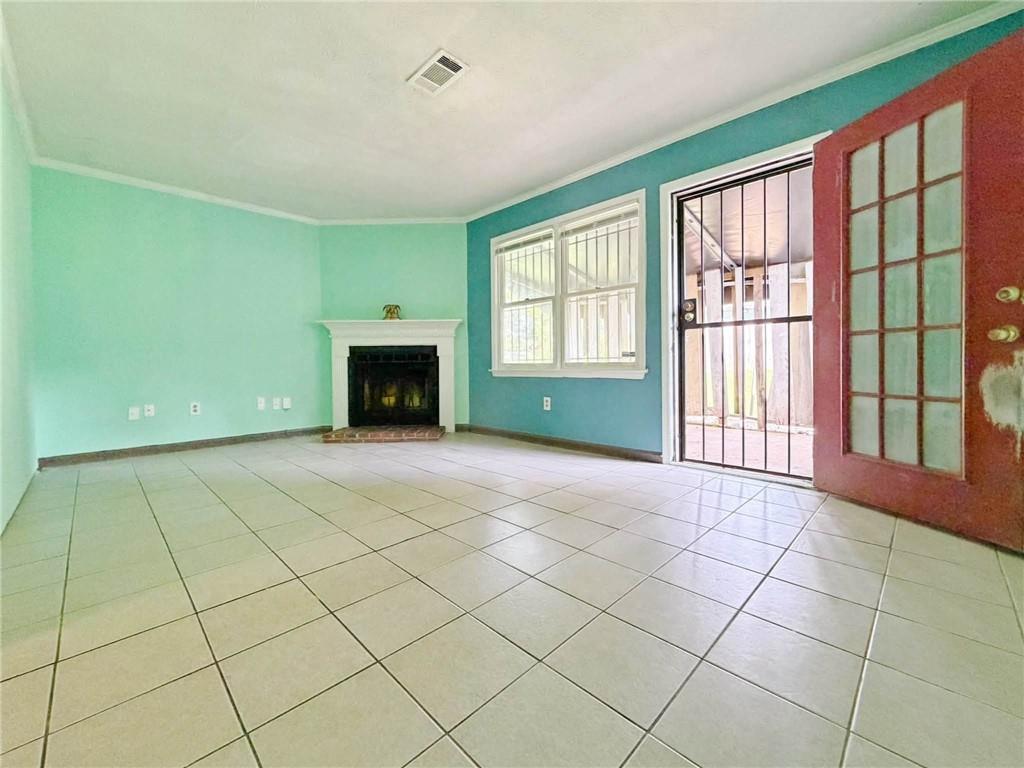 935 Six Oaks Circle Unit B Property Photo 17