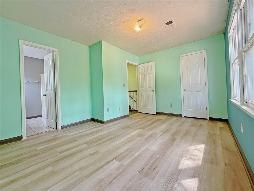 935 Six Oaks Circle Unit B Property Photo 32