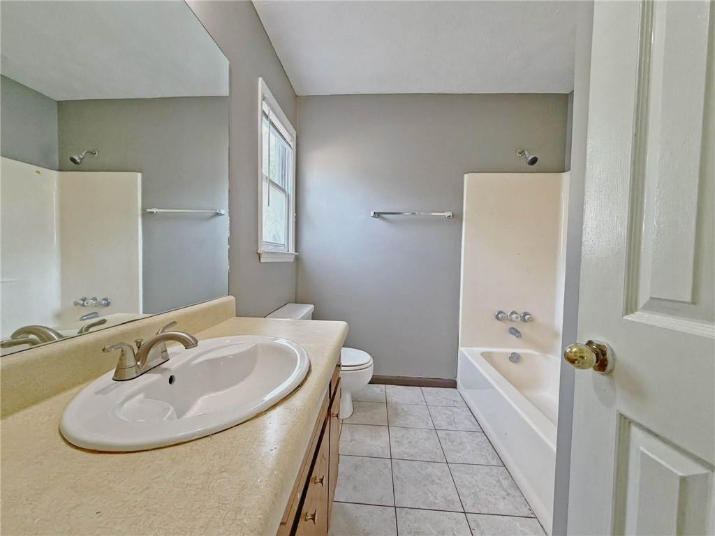 935 Six Oaks Circle Unit B Property Photo 33