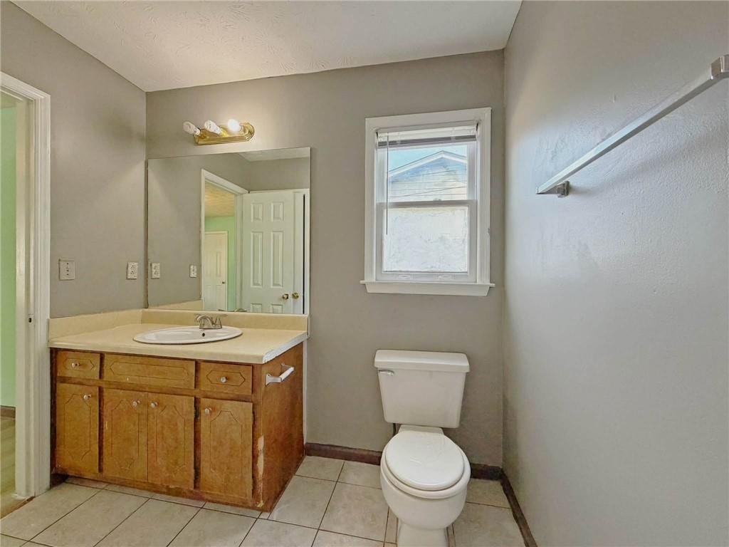 935 Six Oaks Circle Unit B Property Photo 35