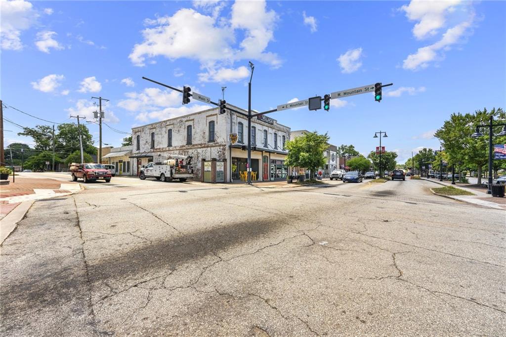 929 Main Street Property Photo 11