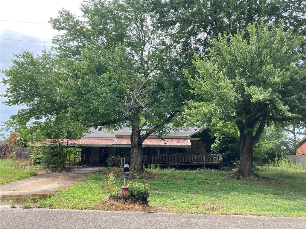 15875 Dupree Drive Property Photo 1