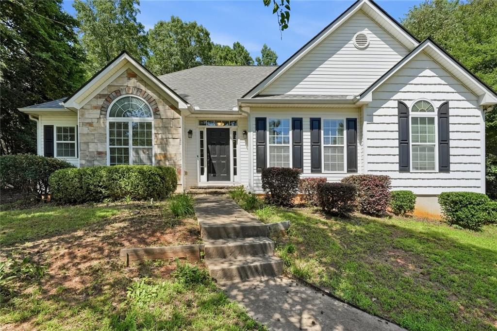 210 Amaranth Court Property Photo 1