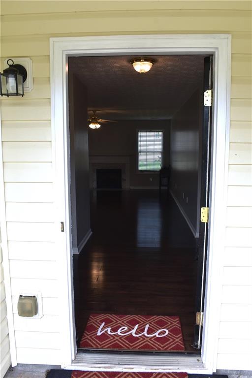 904 Meadow Walk Drive Property Photo 5