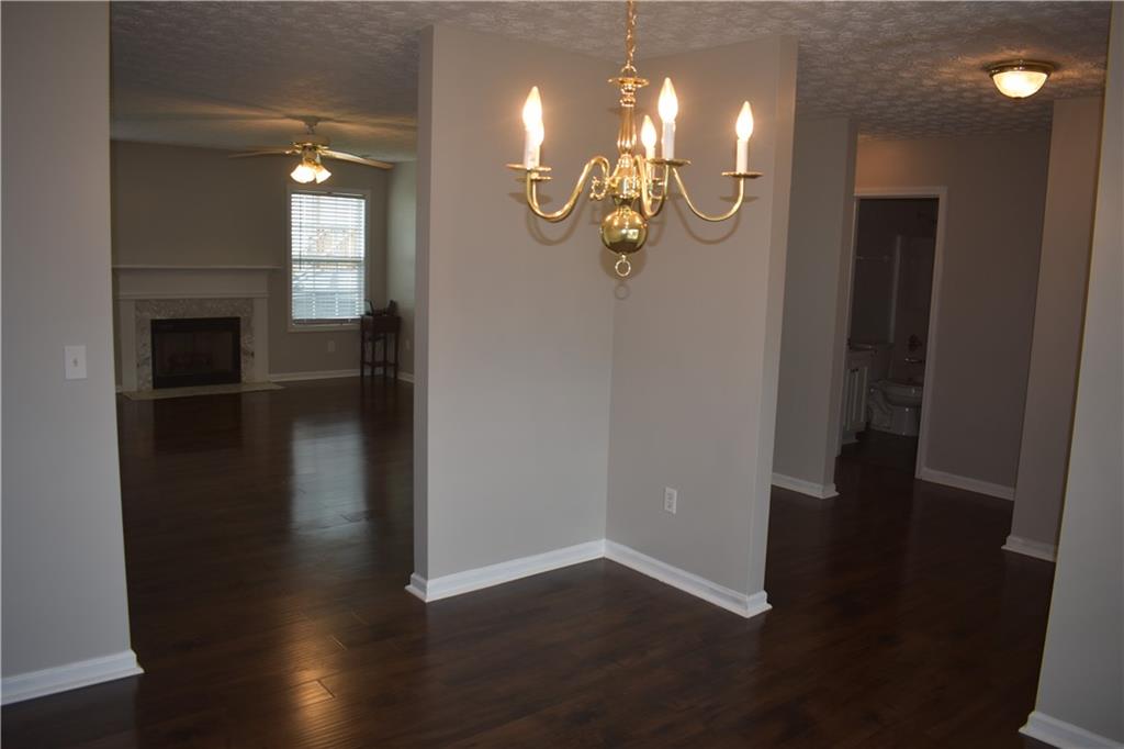 904 Meadow Walk Drive Property Photo 6