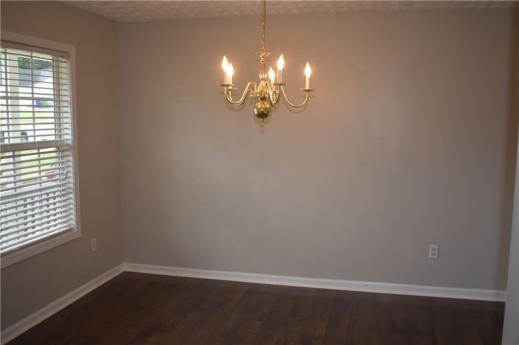 904 Meadow Walk Drive Property Photo 7