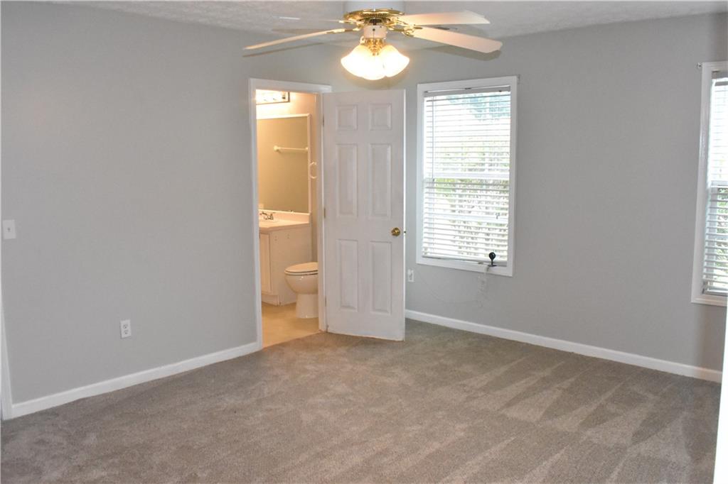 904 Meadow Walk Drive Property Photo 20