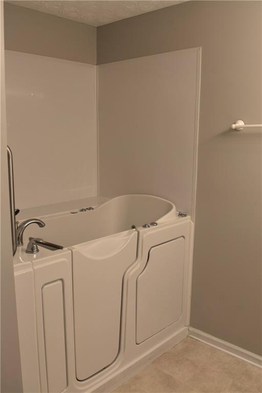 904 Meadow Walk Drive Property Photo 24