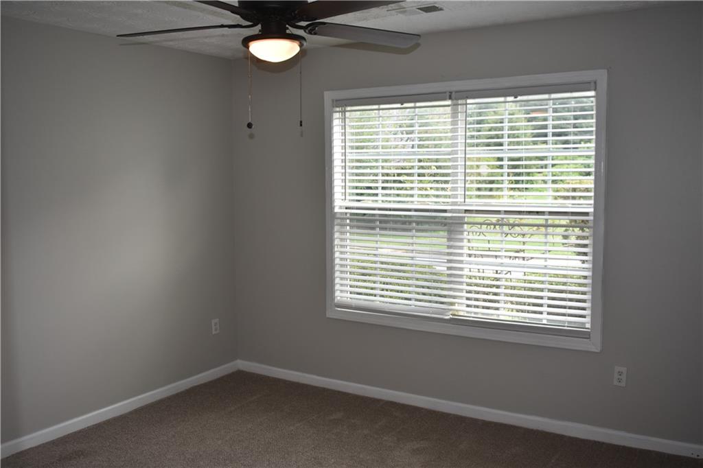 904 Meadow Walk Drive Property Photo 25