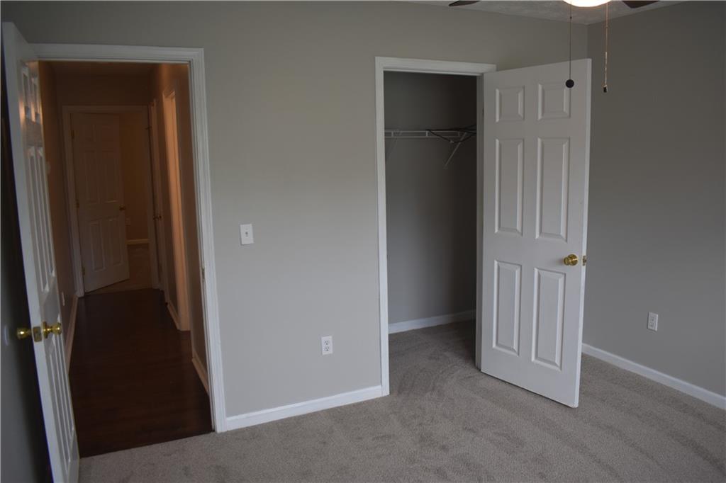 904 Meadow Walk Drive Property Photo 26