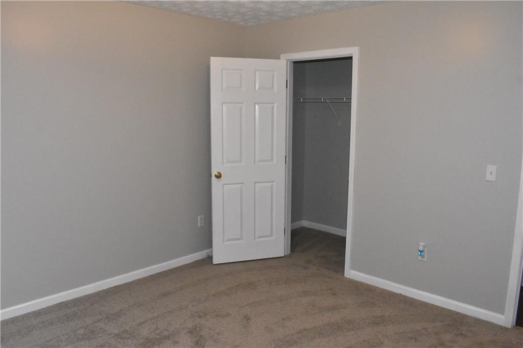 904 Meadow Walk Drive Property Photo 27