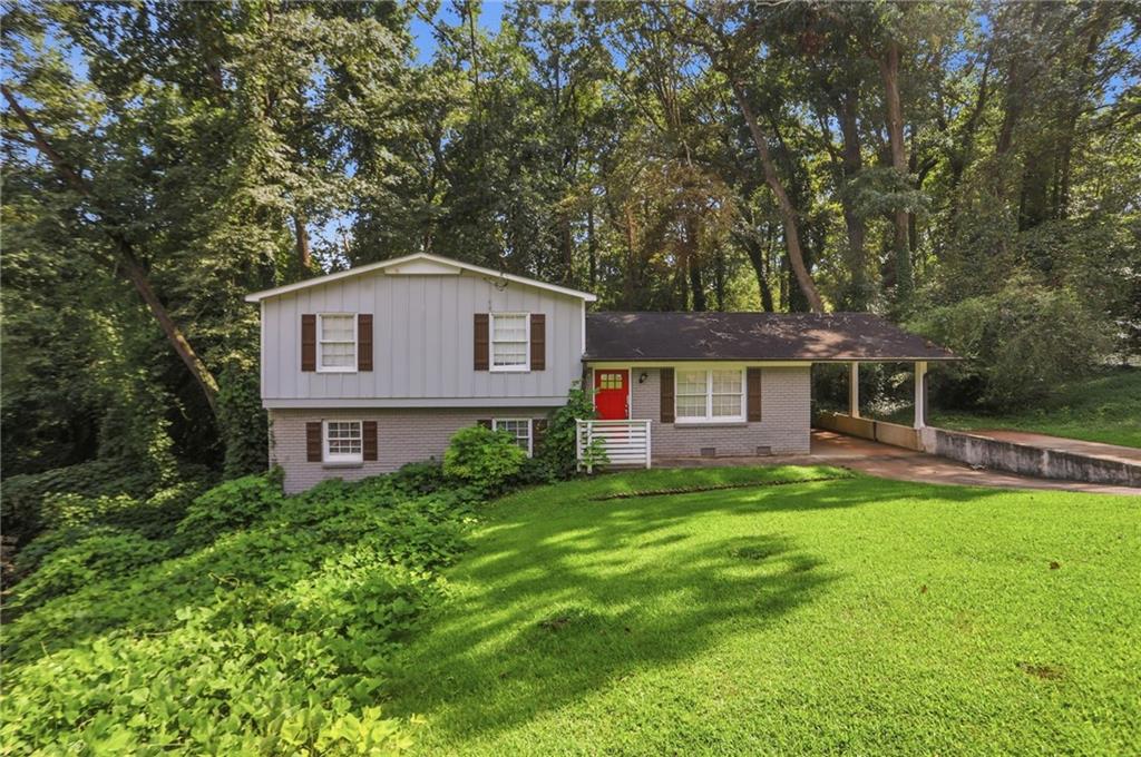 1633 Pine Glen Circle Property Photo 1