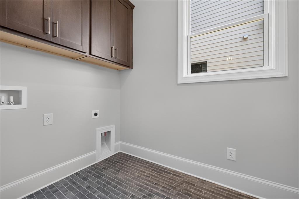 5812 Mitchell Street Property Photo 5