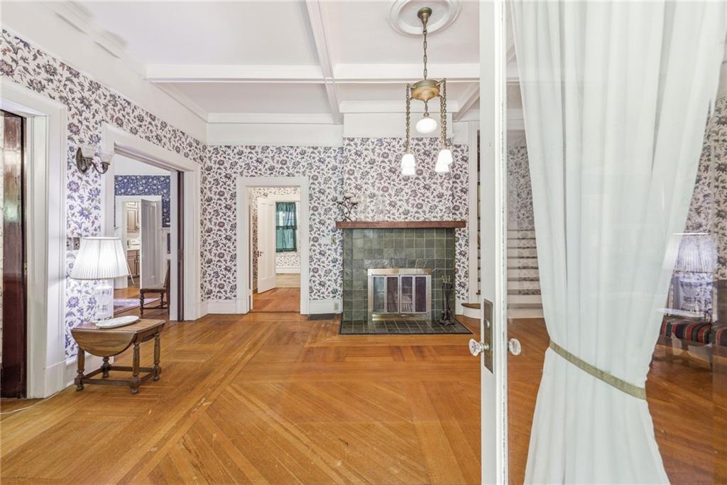 121 W Candler Street Property Photo 7