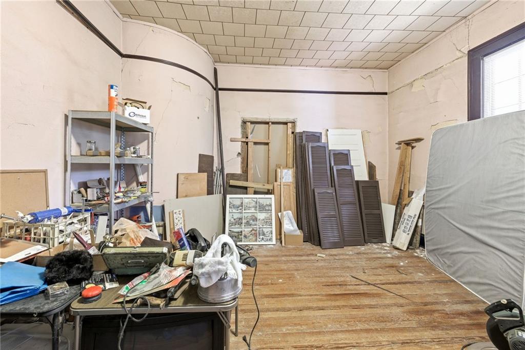 121 W Candler Street Property Photo 23