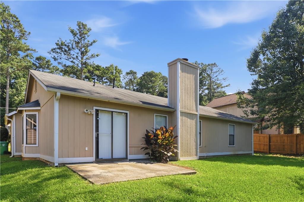 5288 Biffle Downs Road Property Photo 3