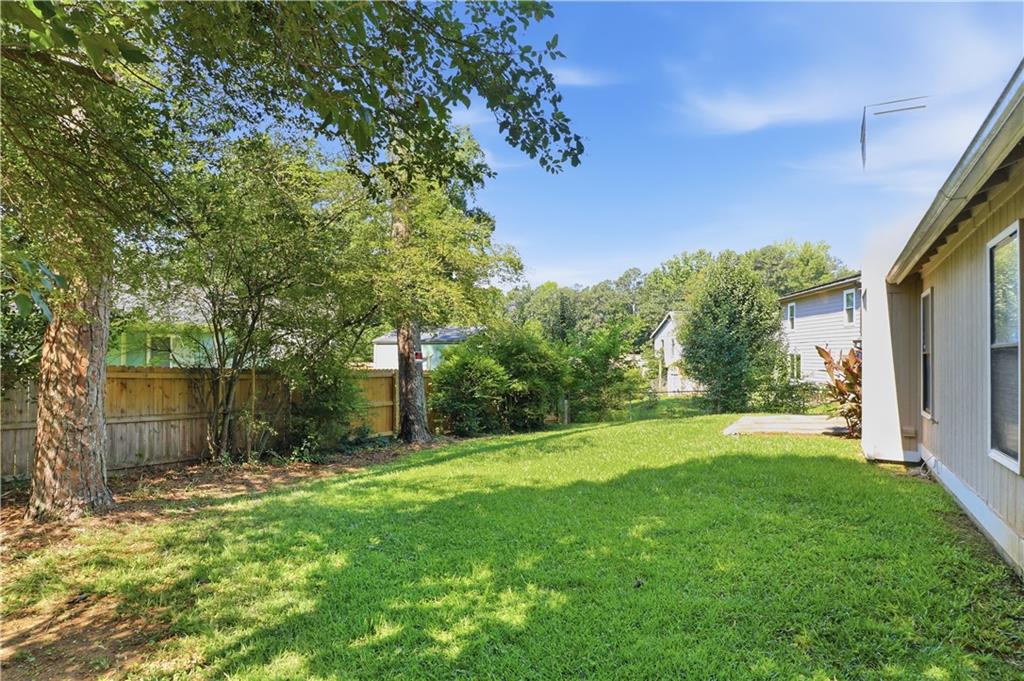 5288 Biffle Downs Road Property Photo 4