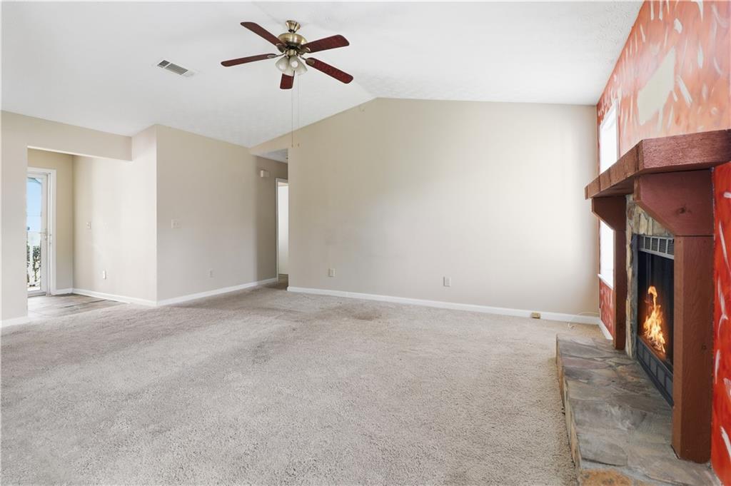 5288 Biffle Downs Road Property Photo 6