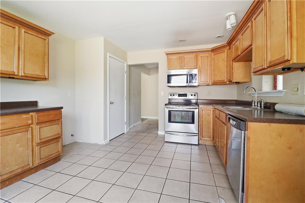 5288 Biffle Downs Road Property Photo 10