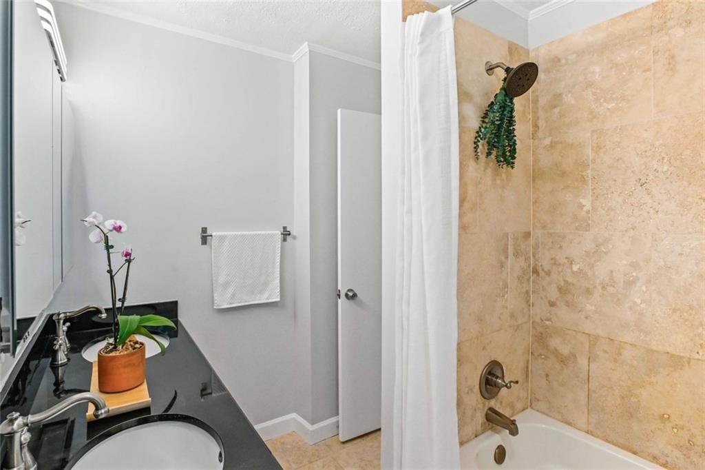 1297 Diamond Avenue Se Property Photo 5