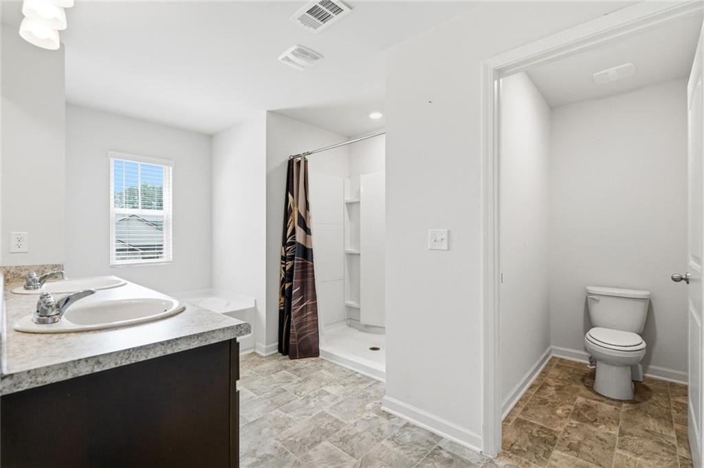 7789365 Property Photo 11